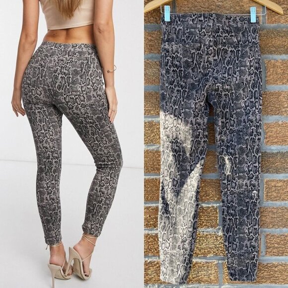 Spanx Slim Built In contoured Power Waistband jegging in snake print XS - Picture 2 of 12
